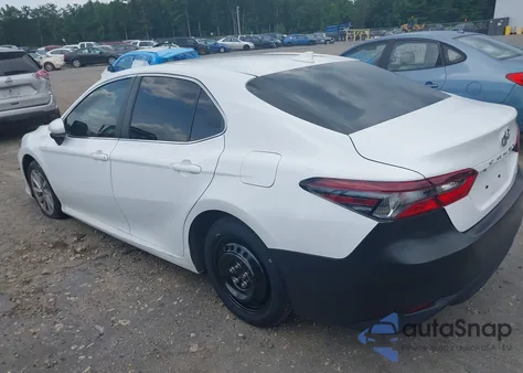 2022 Toyota Camry Le из США, поврежденный, VIN 4T1C11AK8NU669211